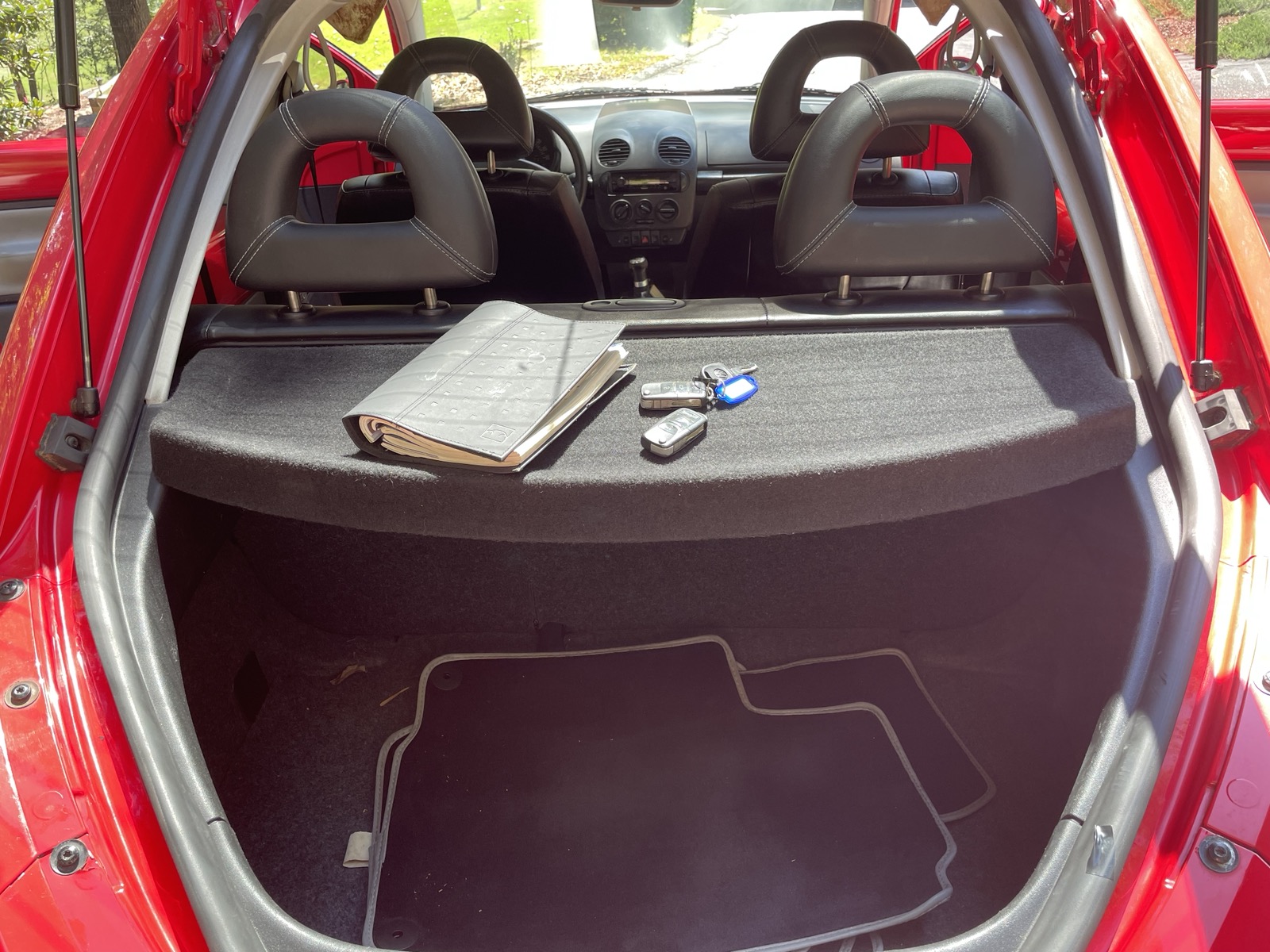 Used 2002 Volkswagen Beetle S FWD image 12