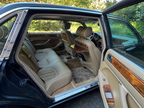 Used 1997 Jaguar XJ Vanden Plas image 10