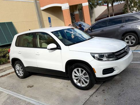 Used 2014 Volkswagen Tiguan SE image 1