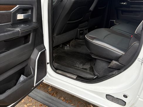 Used 2022 RAM 2500 Laramie image 8