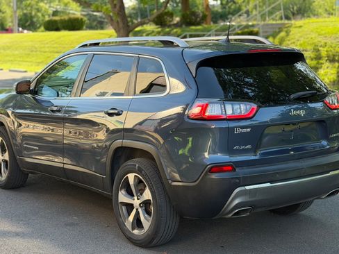 Used 2019 Jeep Cherokee Limited AWD/4WD image 9