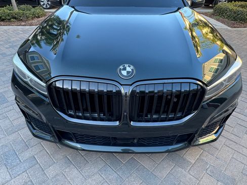 Used 2022 BMW 750Li xDrive AWD/4WD image 6