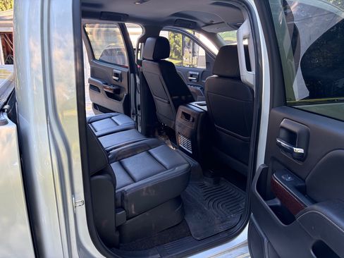 Used 2018 GMC Sierra 1500 SLT AWD/4WD image 9