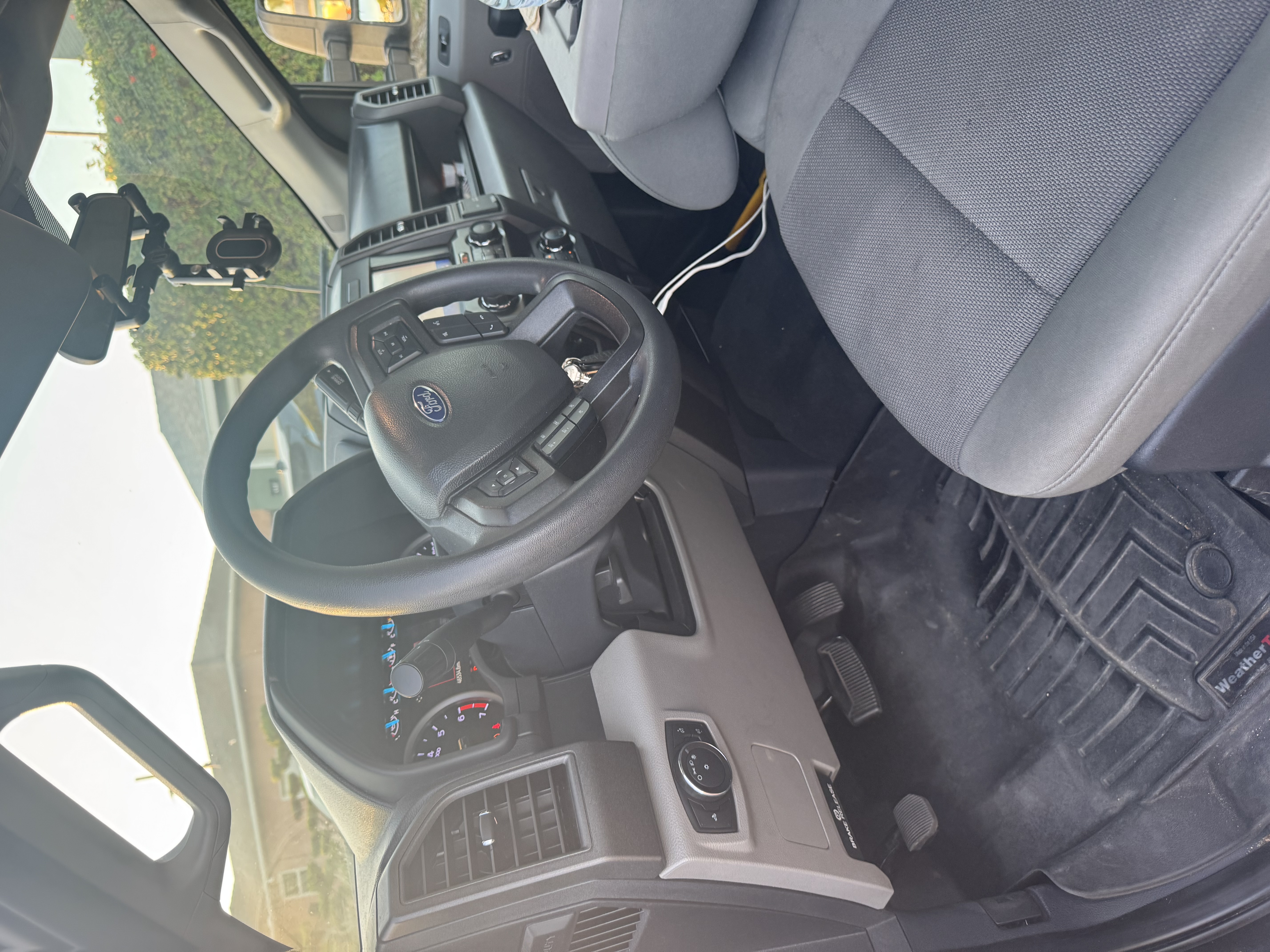Used 2022 Ford F250 XL w/ STX Appearance Package AWD/4WD image 11