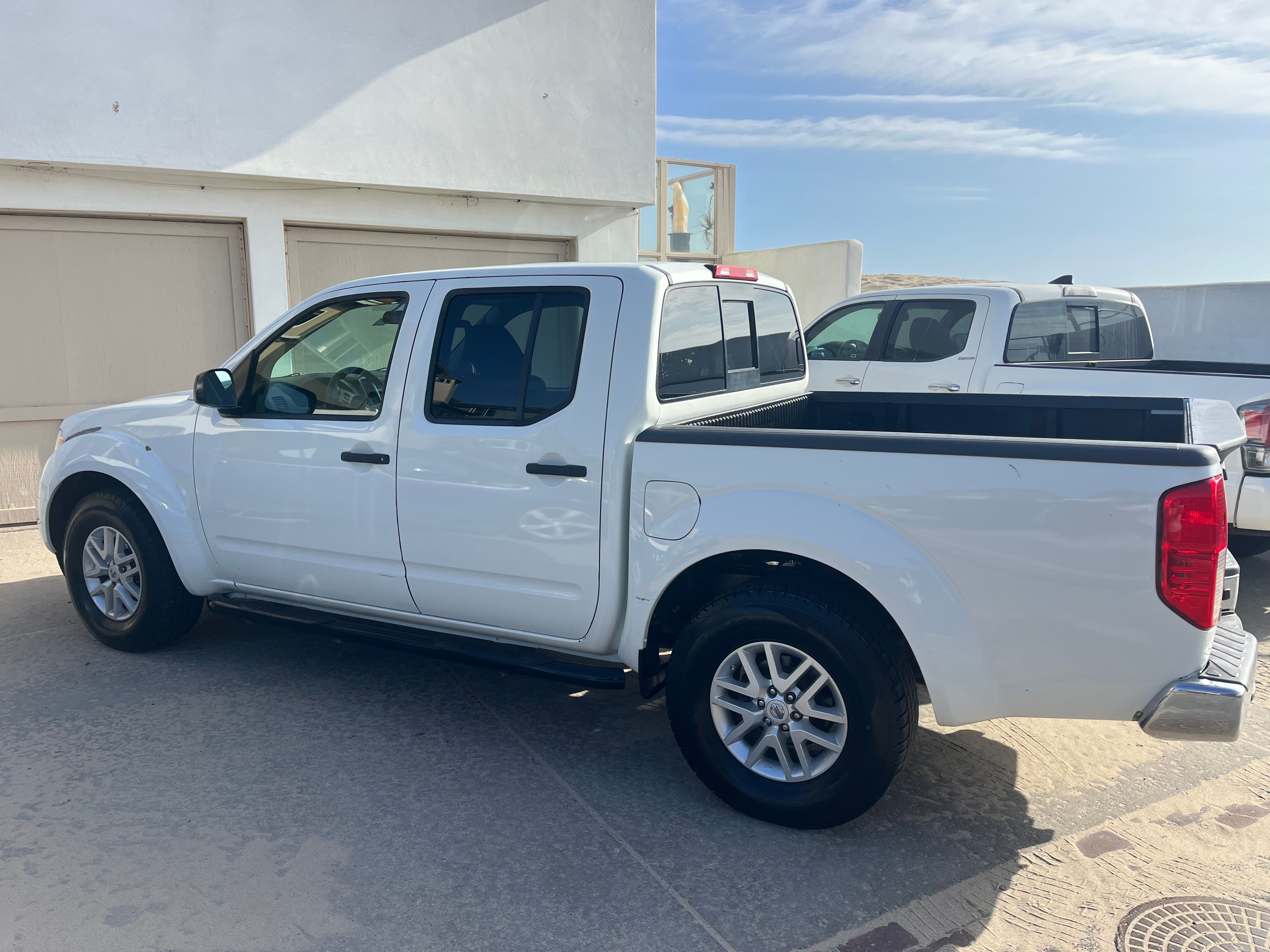 Used 2017 Nissan Frontier SV RWD image 4