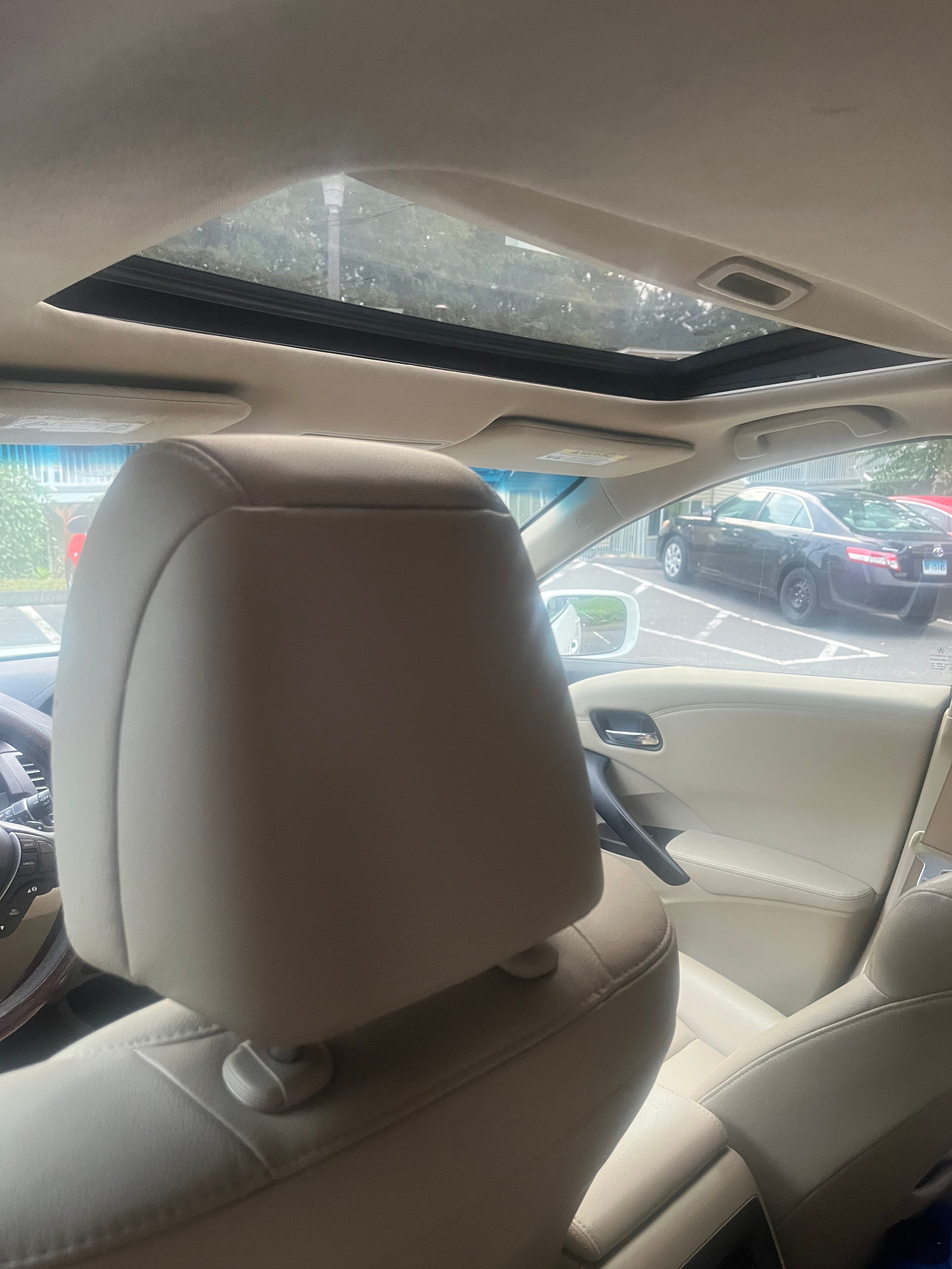 Used 2017 Acura RDX AWD image 2