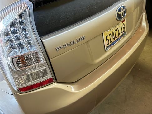 Used 2011 Toyota Prius Three image 18