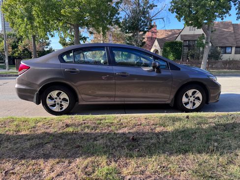 Used 2014 Honda Civic LX image 2