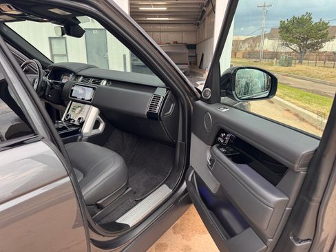 Used 2019 Land Rover Range Rover Supercharged image 9