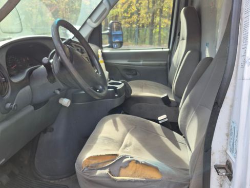 Used 2006 Ford E-350 and Econoline 350 Super Duty image 8
