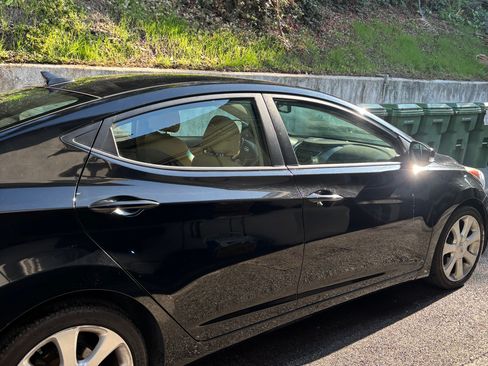 Used 2013 Hyundai Elantra Limited image 7