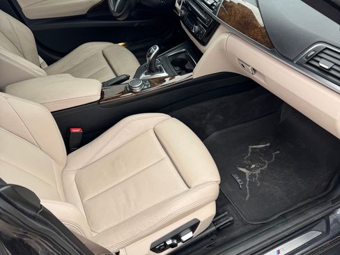 Used 2017 BMW 340i Gran Turismo xDrive image 12