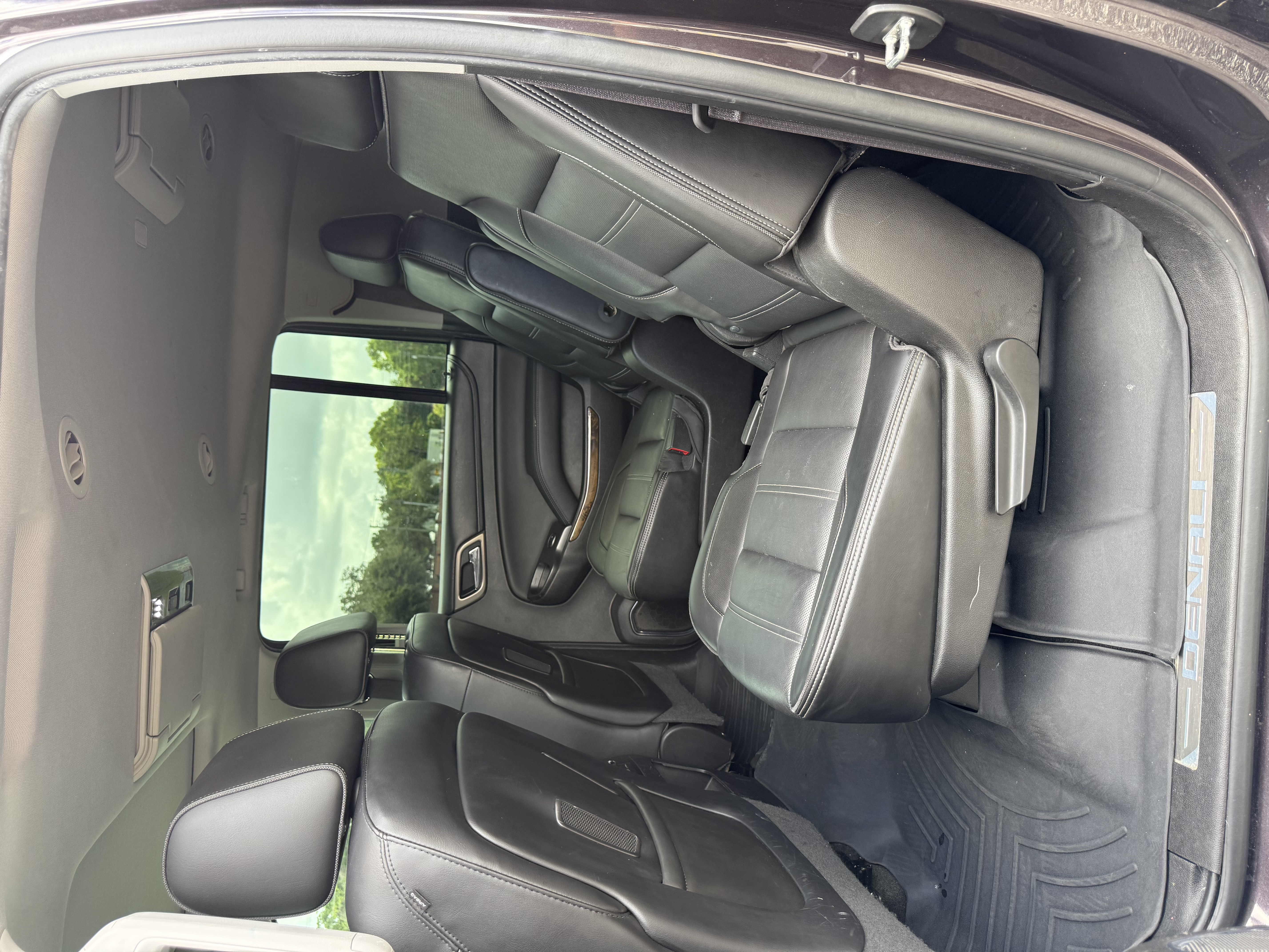 Used 2016 GMC Yukon XL Denali w/ Open Road Package AWD/4WD image 12