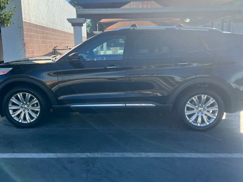 Used 2020 Ford Explorer Limited w/ Class III Trailer Tow Package image 2