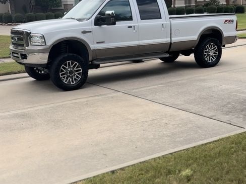 Used 2006 Ford F350 King Ranch image 14