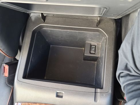 Used 2020 Nissan Armada SL w/ Premium Package image 27