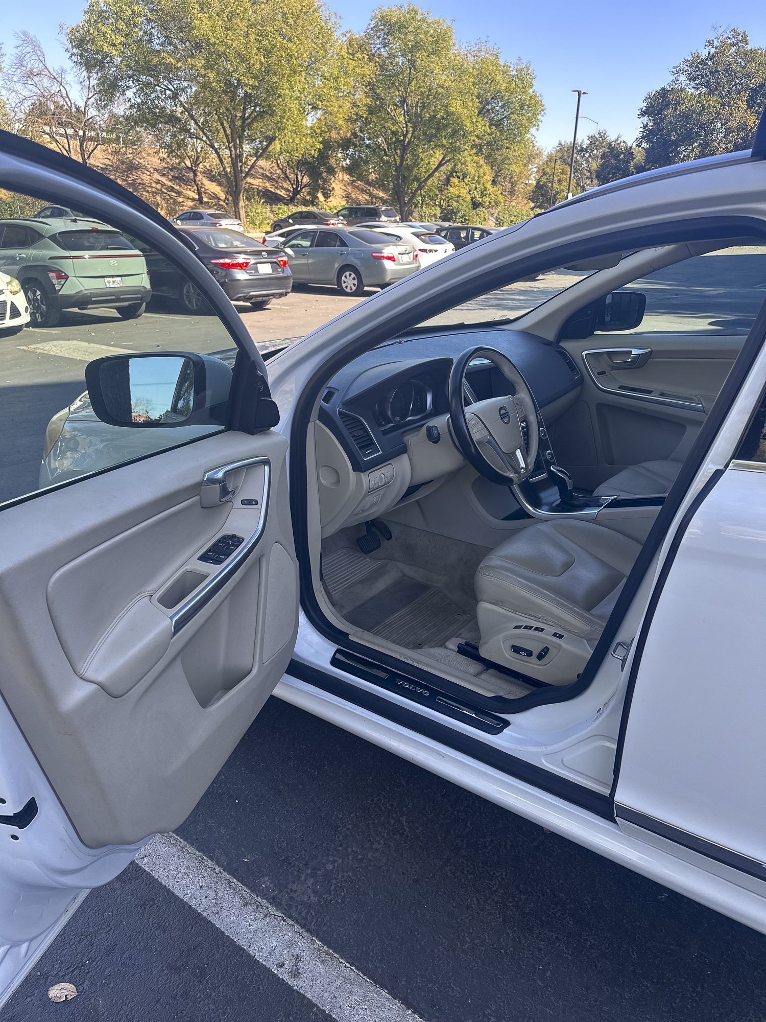 Used 2016 Volvo XC60 T5 Premier FWD image 14