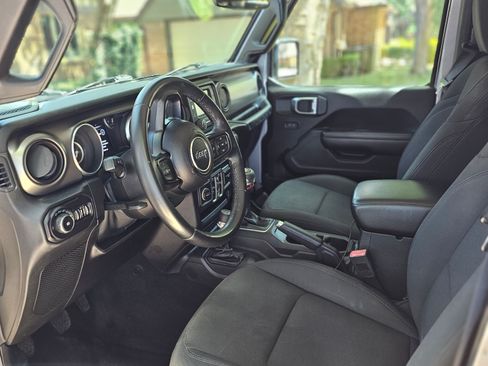 Used 2018 Jeep Wrangler Unlimited Sport S AWD/4WD image 8