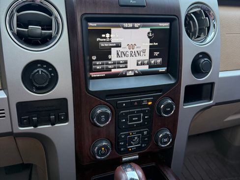 Used 2014 Ford F150 King Ranch w/ King Ranch Luxury Package image 9