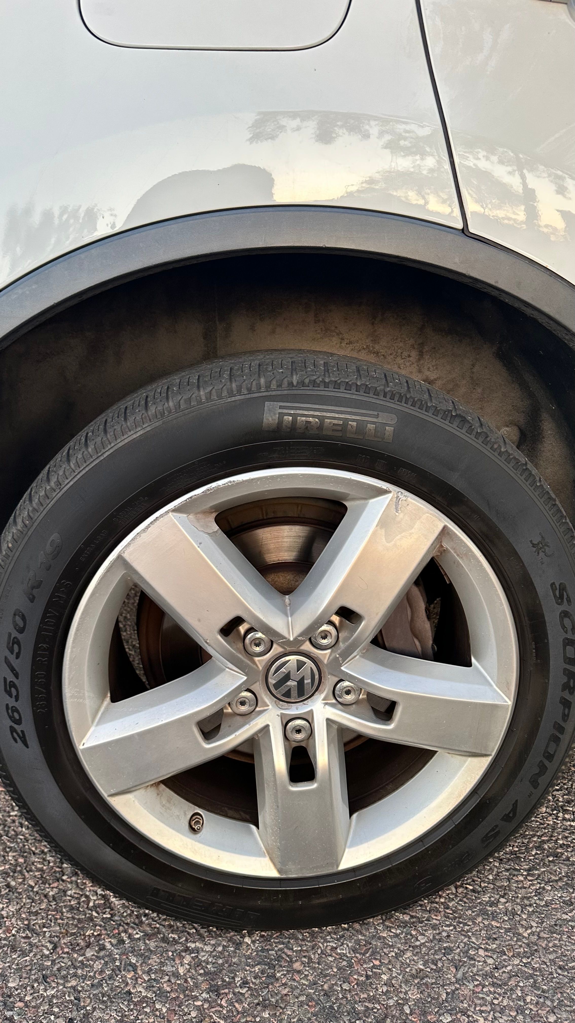 Used 2012 Volkswagen Touareg Hybrid AWD/4WD image 22