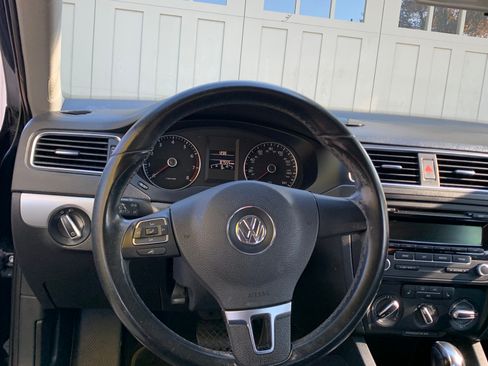Used 2013 Volkswagen Jetta SE image 8
