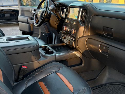 Used 2021 GMC Sierra 1500 AT4 w/ AT4 Premium Package AWD/4WD image 17