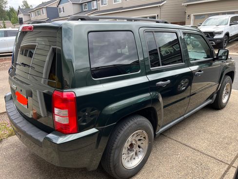 Used 2010 Jeep Patriot Sport FWD image 5