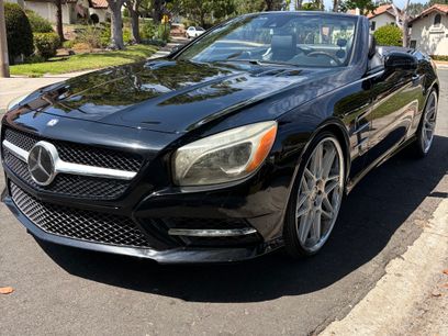 Used 2013 Mercedes-Benz SL 550 w/ Premium Pkg
