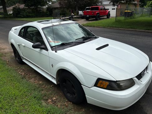 Used 2000 Ford Mustang Coupe RWD image 5