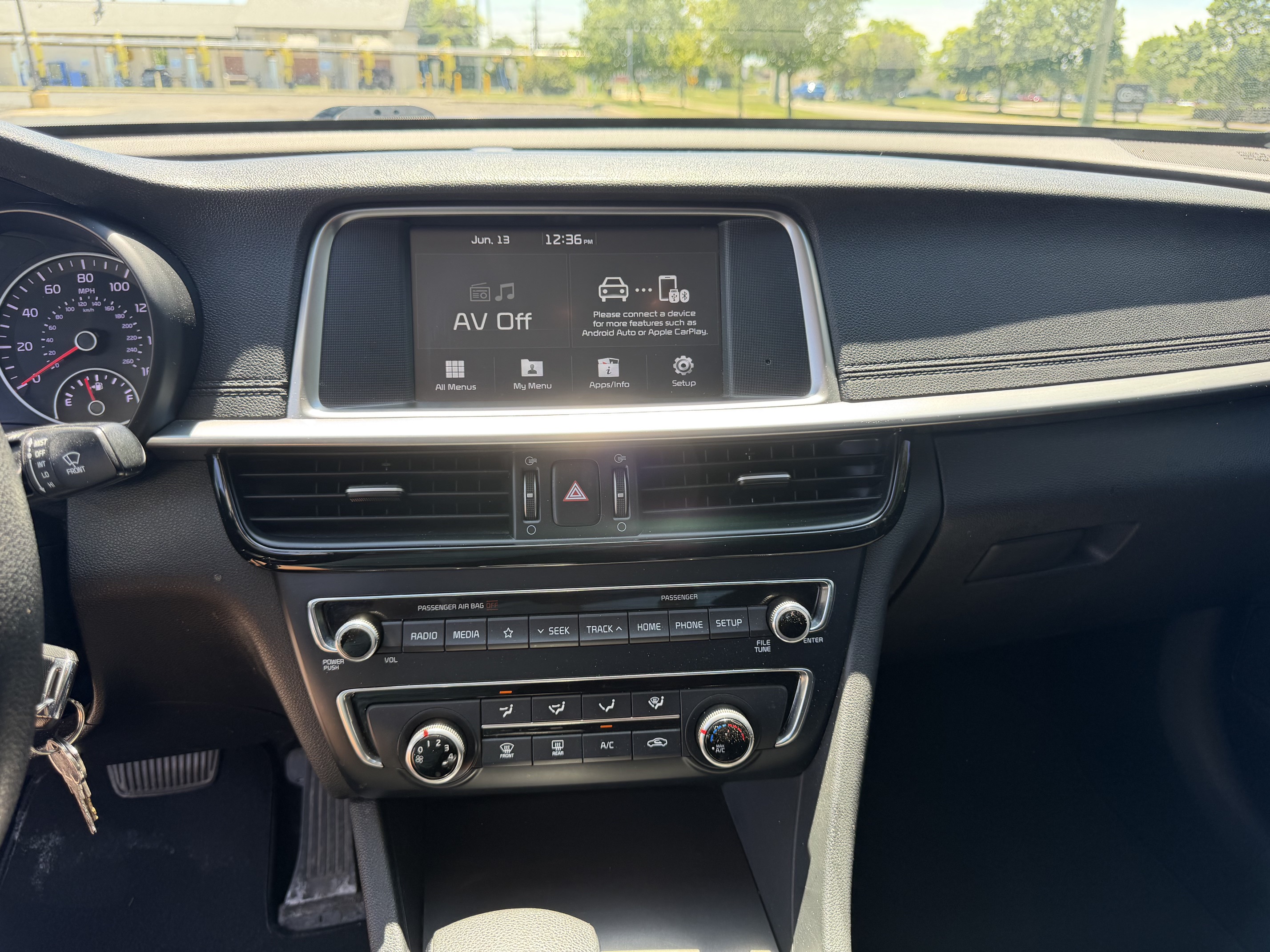 Used 2019 Kia Optima LX FWD image 9