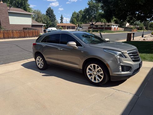 Used 2019 Cadillac XT5 Luxury AWD/4WD image 2