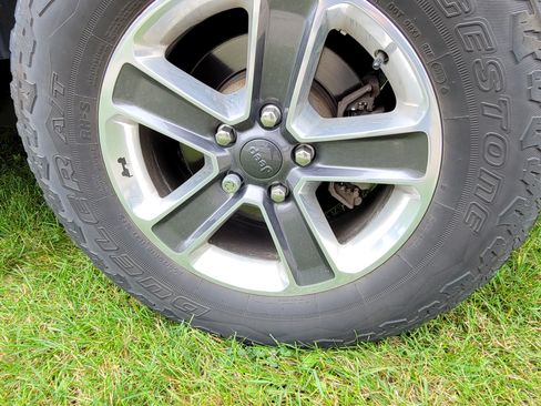 Used 2020 Jeep Wrangler Unlimited Sahara w/ Dual Top Group image 5