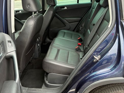 Used 2016 Volkswagen Tiguan SE image 11