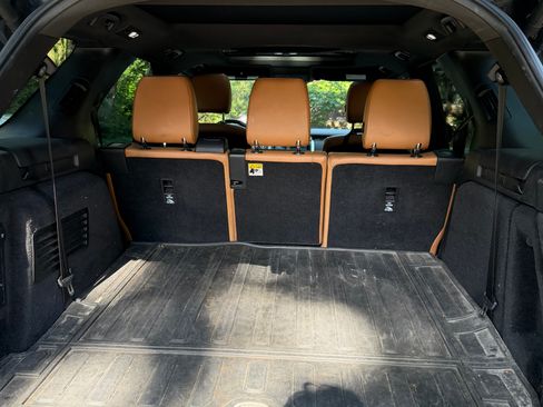 Used 2019 Land Rover Discovery HSE AWD/4WD image 18