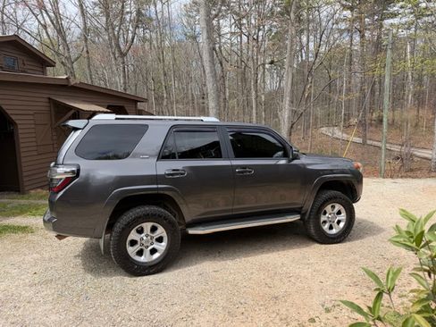 Used 2015 Toyota 4Runner SR5 Premium image 1