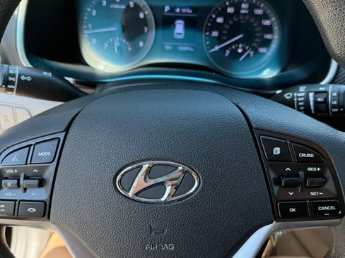 Used 2019 Hyundai Tucson SE image 6