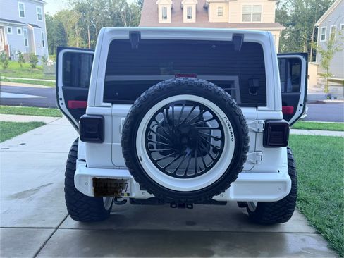 Used 2021 Jeep Wrangler Unlimited Sport w/ Sun And Sound Package AWD/4WD image 8