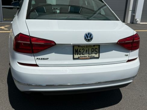 Used 2016 Volkswagen Passat 1.8T S FWD image 5