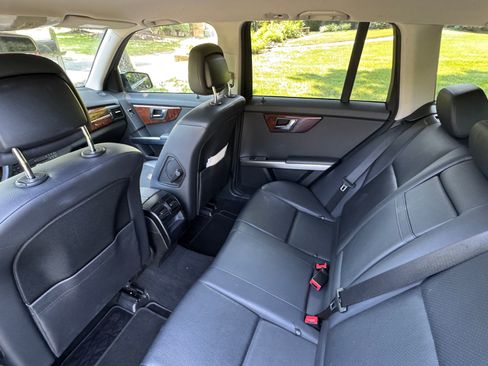 Used 2010 Mercedes-Benz GLK 350 4MATIC image 10