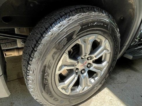 Used 2021 GMC Sierra 1500 SLE AWD/4WD image 4