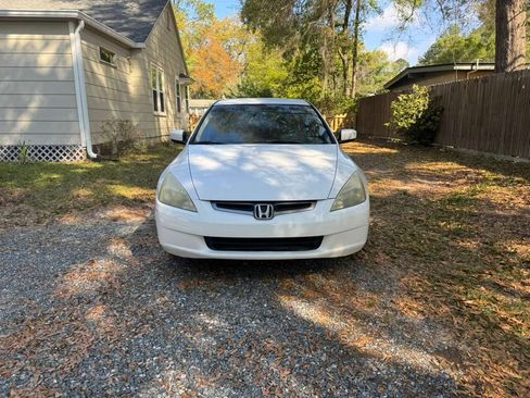 Used 2005 Honda Accord LX image 2