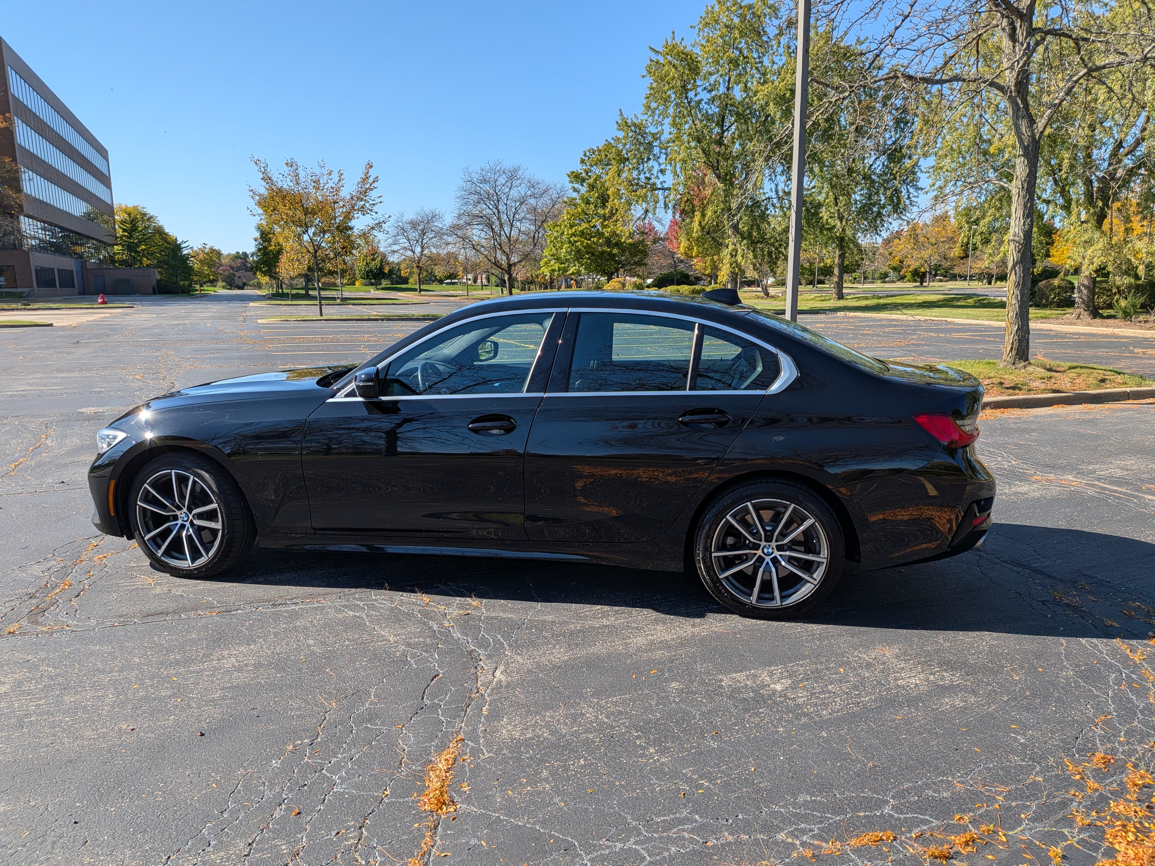 Used 2020 BMW 330i xDrive Sedan w/ Convenience Package AWD/4WD image 11