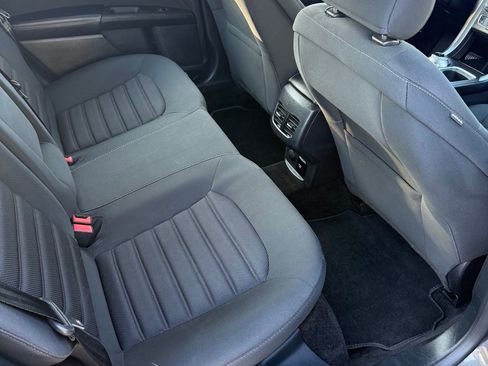 Used 2018 Ford Fusion SE image 11