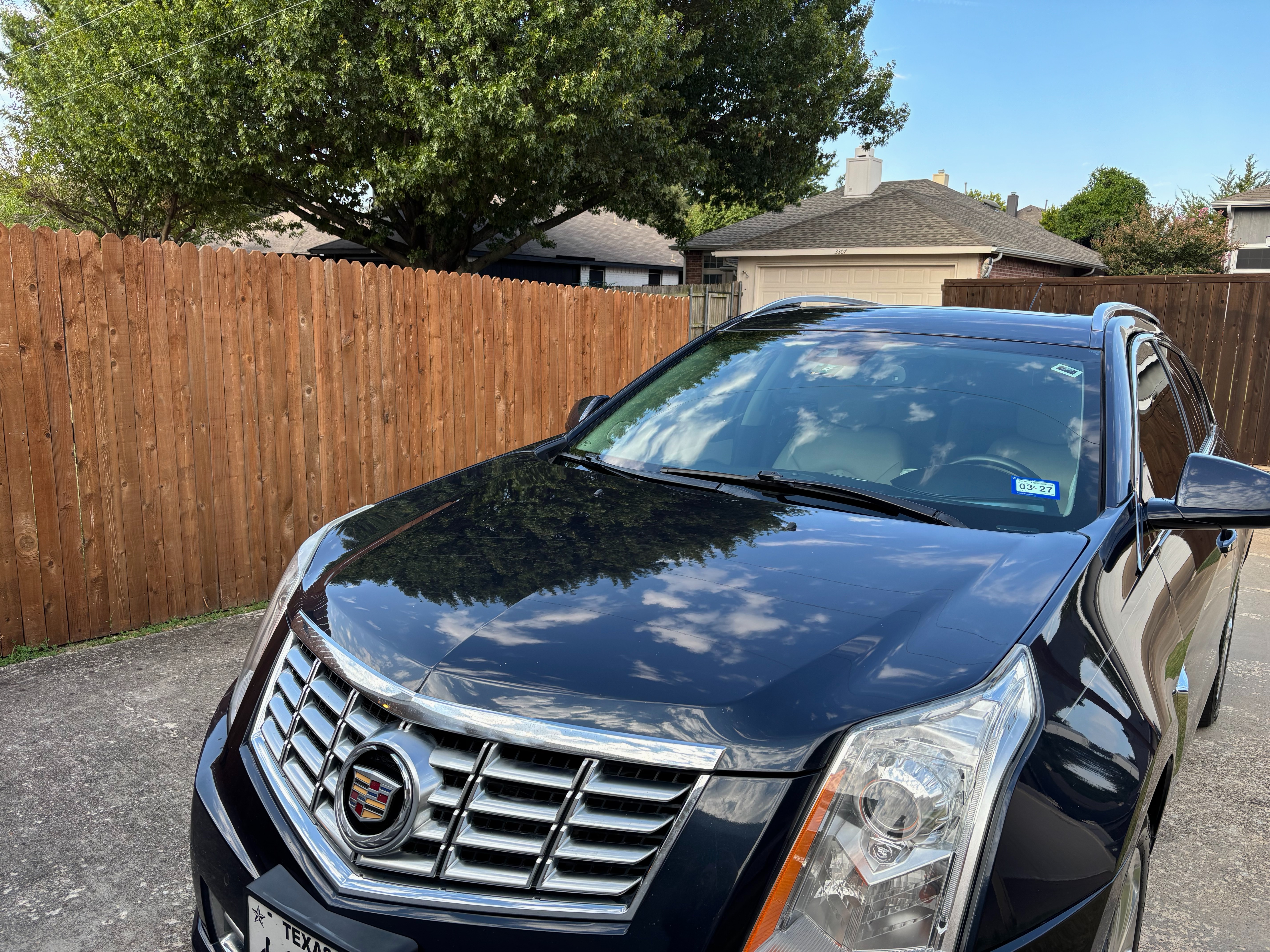 Used 2015 Cadillac SRX Premium FWD image 1