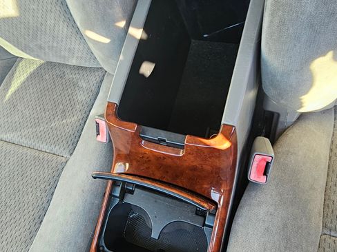 Used 2002 Toyota Camry XLE image 15