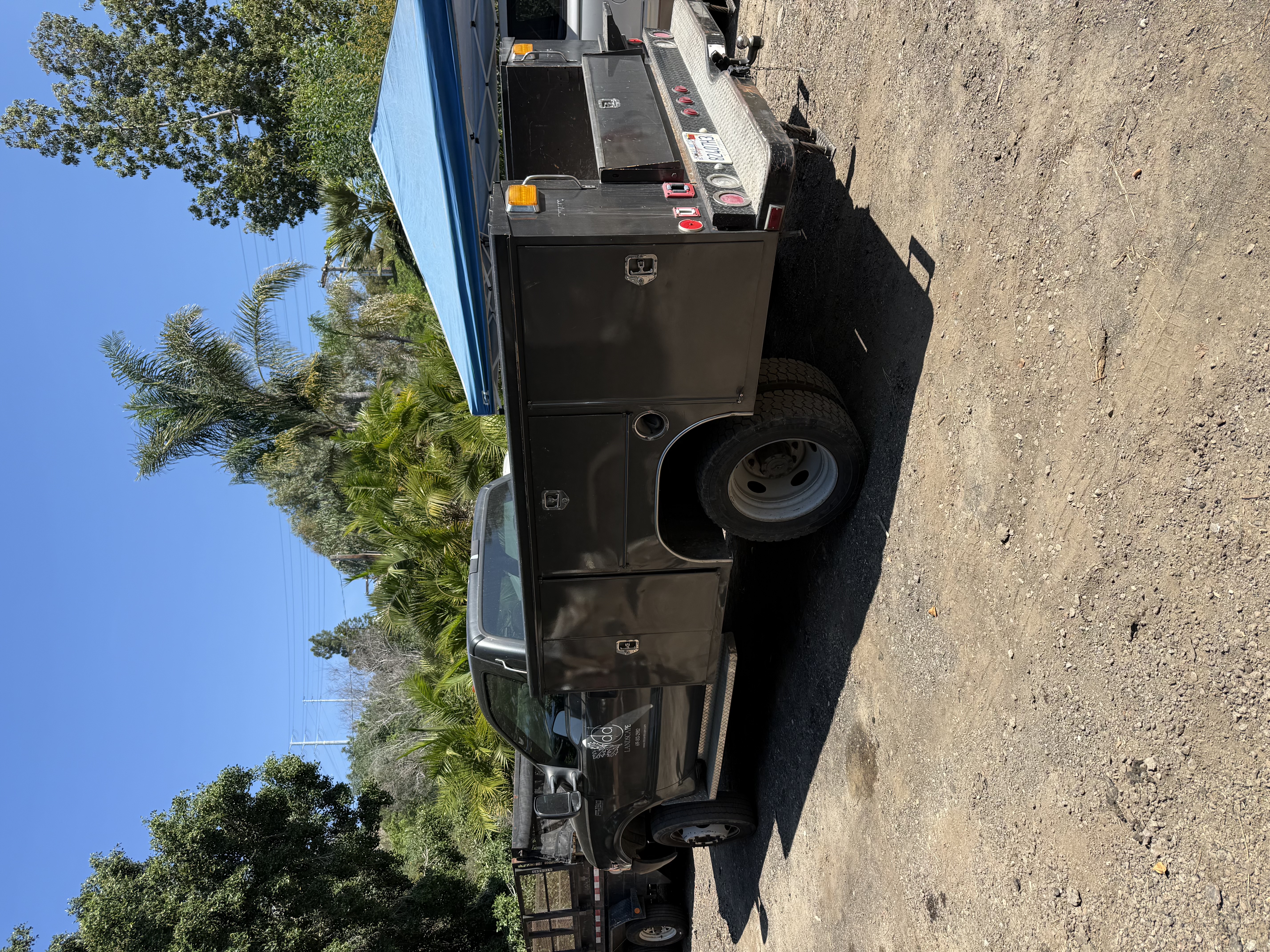 Used 2000 Ford F450 2WD Regular Cab Super Duty image 2