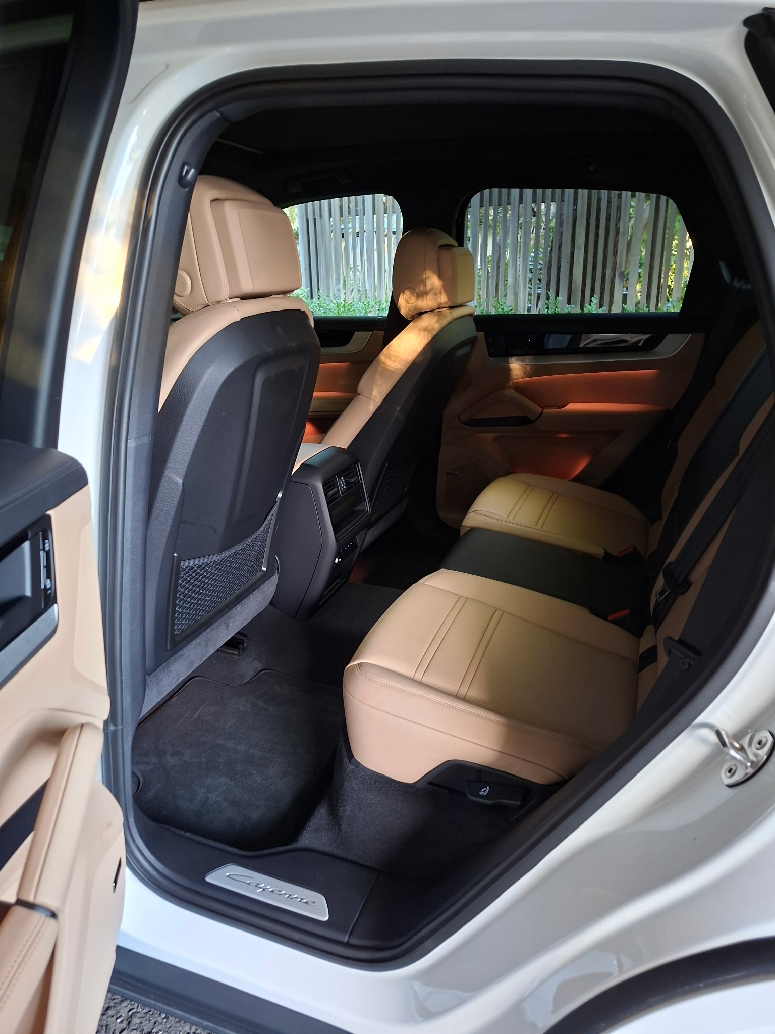 Used 2024 Porsche Cayenne AWD/4WD image 4
