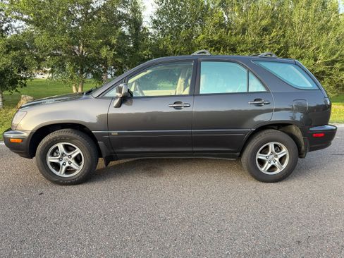 Used 2002 Lexus RX 300 FWD image 2