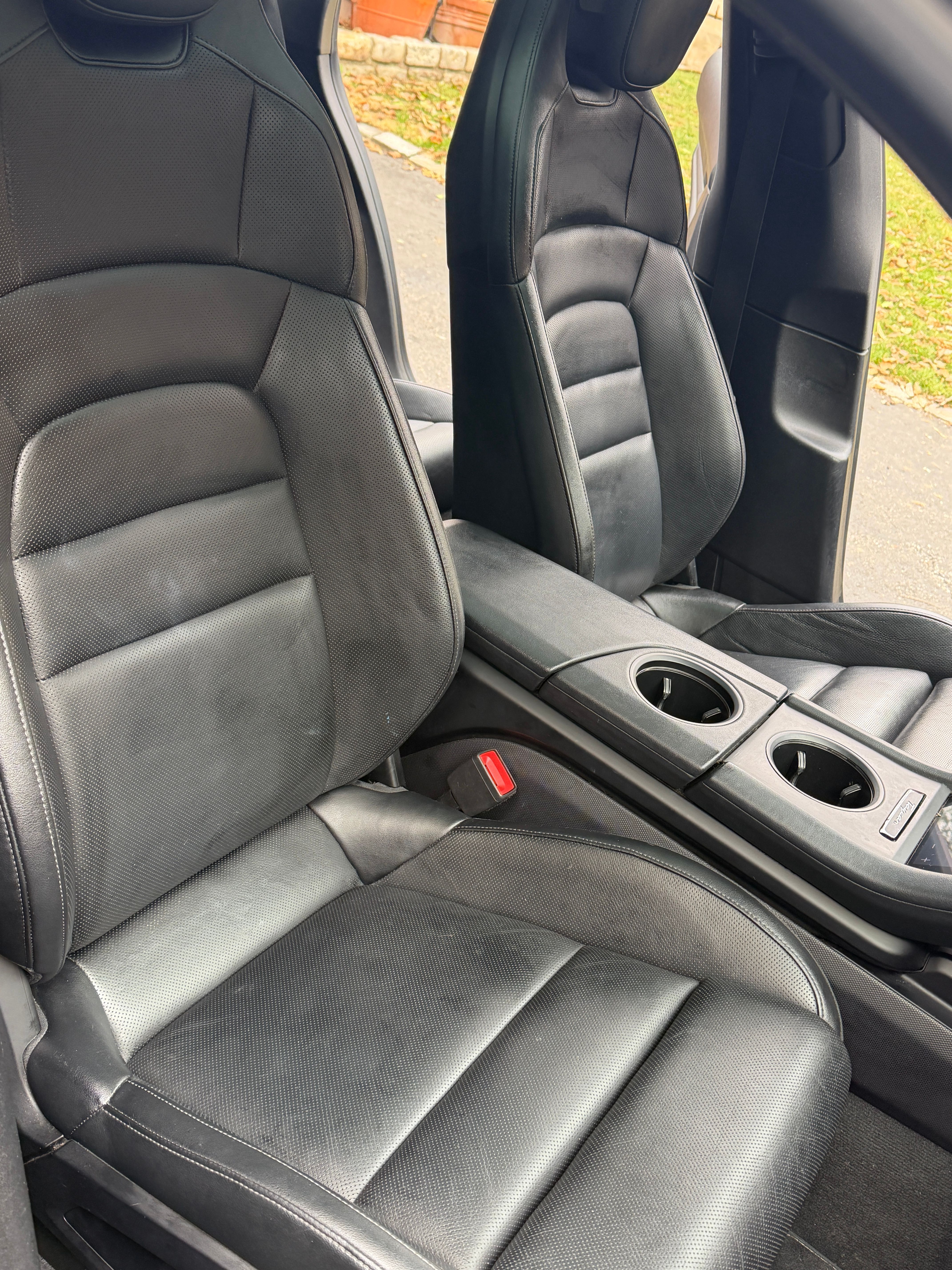 Used 2021 Porsche Taycan RWD image 20
