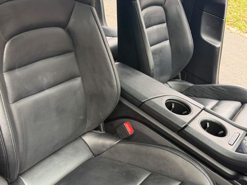 Used 2021 Porsche Taycan image 20